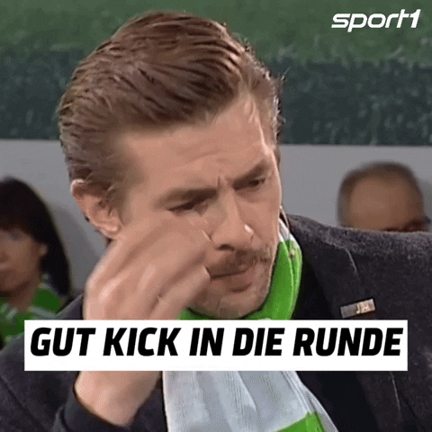Klaas Heufer Umlauf Kick GIF by SPORT1