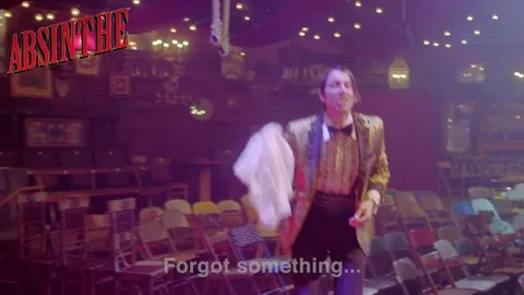 Dont Forget Left Behind GIF by Spiegelworld
