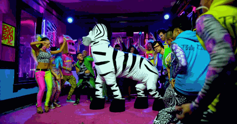 giphy.gif?cid=790b7611a0909659c7ecbae575