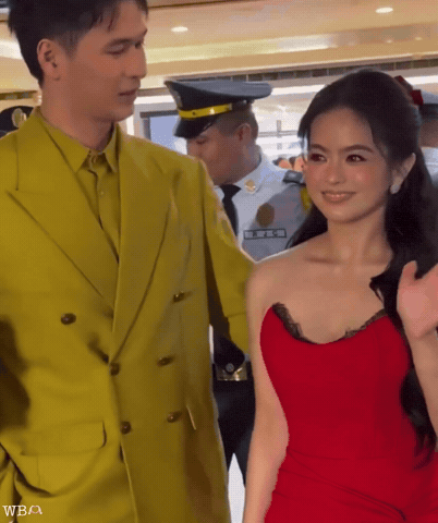 Couple Wb GIF