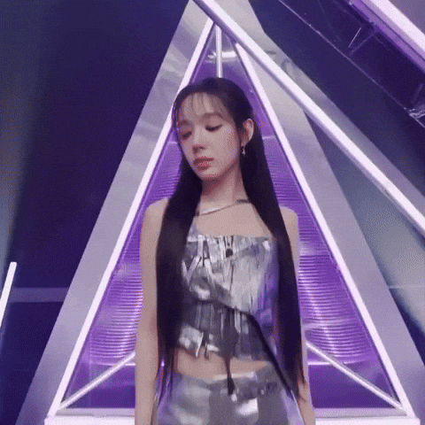 It Girl Walking GIF