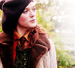 Rose Leslie GIF