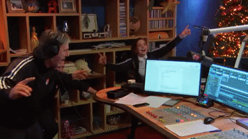 200.gif?cid=fc005b08d31bfe8e8f3aa34c104b8a923941e660b7be104f&rid=200.gif&ct=g