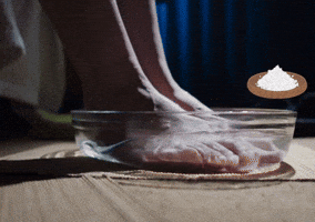 Ngâm Chân GIF