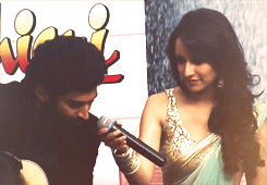 Shraddha Kapoor Queue GIF - Find & Share on GIPHY