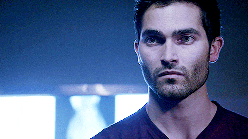 Tyler Hoechlin GIF
