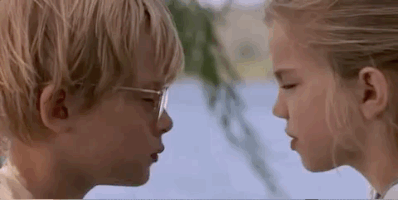 Walewska #my girl #kiss #anna chlumsky #macaulay culkin GIF