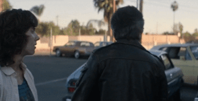 wrestlinggiphy netflix glow alisonbrie bettygilpin GIF