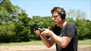 artworkofarmies c96 broomhandle GIF