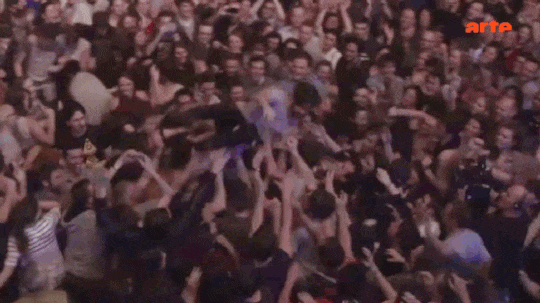 weekend crowd surfing GIF by ARTEfr