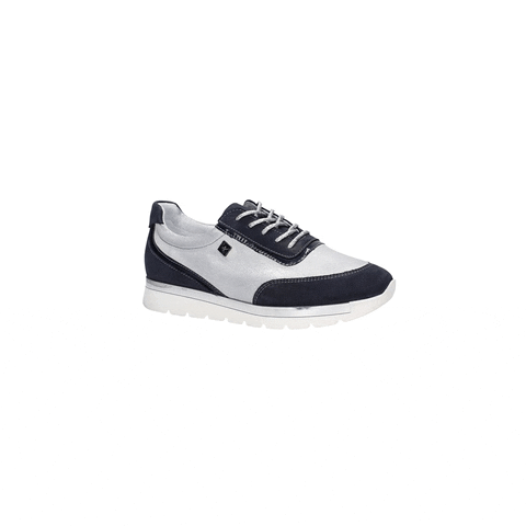 luzbest #sneakers #carinii GIF