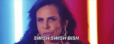 A cantora brasileira Gretchen no dance lyric video da música "Swish Swish", de Katy Perry