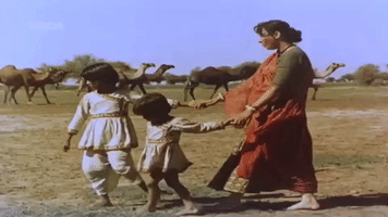 bollywood mother india nagari nagari dware dware GIF