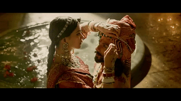 annrajkumarijodhaa deepika padukone padmavati shahidh kapoor GIF