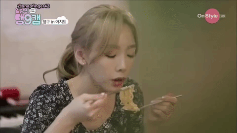 Kim-taeyeon GIFs - Get the best GIF on GIPHY