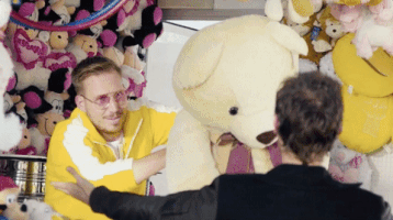 200.gif?cid=fc005b085e4e094e4c109d1fde9e9d7b015c865352fb234d&rid=200.gif&ct=g