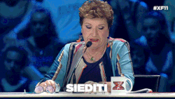 Se vengo da te e ti tocco per bene  il sedere cosa rischio