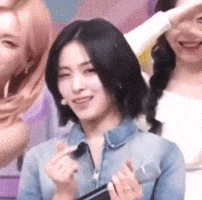 Itzy GIF