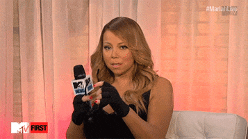 Mariah Carey Reading GIF - Find & Share on GIPHY