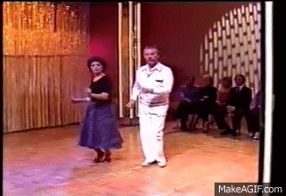 giphy.gif?cid=ecf05e47glyr1t63ra246g98i479r90cd4yuiutihhvrv40c&rid=giphy.gif&ct=g