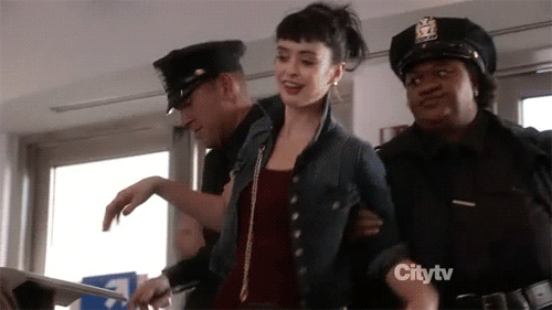 Dont Trust The B In Apt 23 Gifs Get Best Gif On Giphy