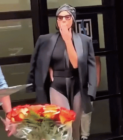 giphy.gif?cid=2154d3d7k2q0vgdr2wm70vnz986vqzky8ydril8uudgnechp&ep=v1_gifs_username&rid=giphy.gif&ct=g