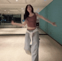 Itzy Chaeryeong GIF