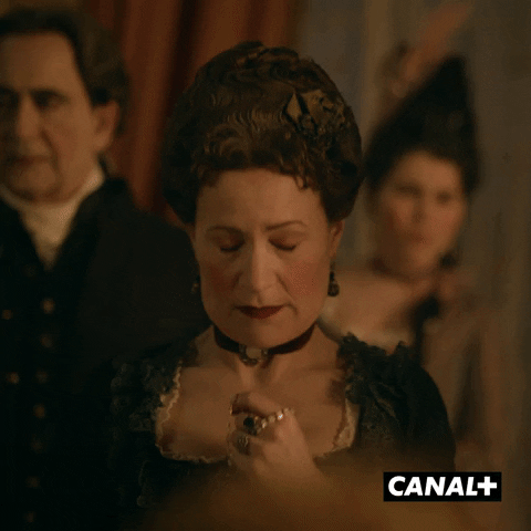 Scared Marie-Antoinette GIF by CANAL+