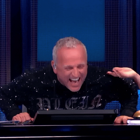 giphy.gif?cid=6c09b952udq8lnbezw54s0tsezktygjynygsnu2jn396rtpn&ep=v1_internal_gif_by_id&rid=giphy.gif&ct=g