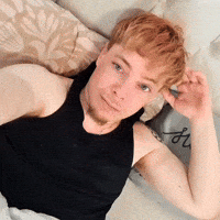 I'm still lying in my bed 