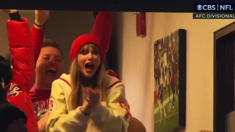 Taylor Swift Chiefs GIF by Rutgers Football