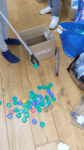 Expert Litter Picking GIF by Griffics