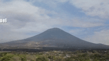 El Salvador Volcano GIF by walter_
