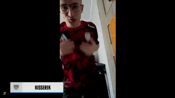 Shake GIF by SINNERS Esports