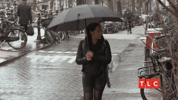 Raining 90 Day Fiance GIF by TLC