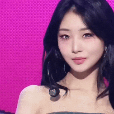 Loona GIF