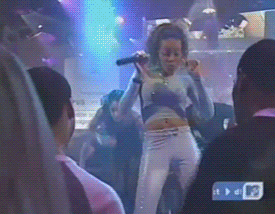 giphy.gif?cid=4d1e4f29b7627e91db6dcdc438