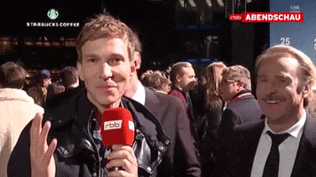 Lars Eidinger Hampelmã¤Nner GIF by rbb Abendschau