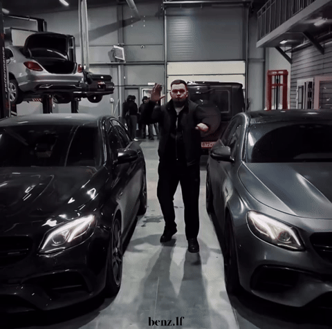 Benzlf GIF