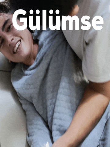 Gülümse GIF
