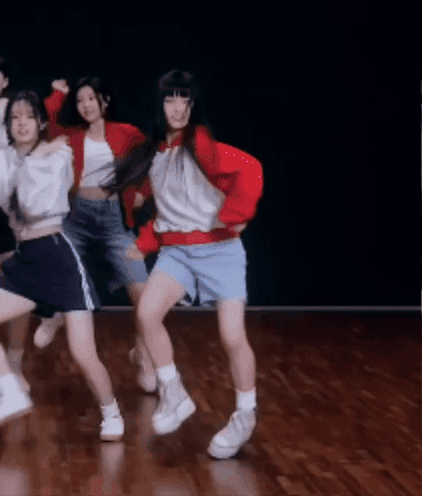 Illit GIF