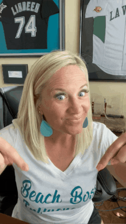 Point Pointing GIF by Beach Boss Influencers