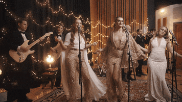 200.gif?cid=fc005b084a5cf68e6c9f45985568e1d48e322c3d036d1132&rid=200.gif&ct=g