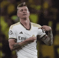 Toni Kroos GIF