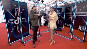 200.gif?cid=fc005b088aeb17a25a579f270ab3c40861e196836e32f383&rid=200.gif&ct=g