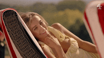 Happy Season 20 GIF by E4