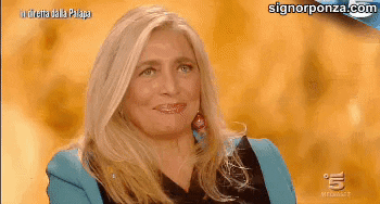 giphy.gif?cid=4d1e4f29e4fda6ed060f65a241