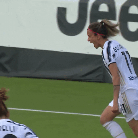 Womens Football Hug GIF by JuventusFC