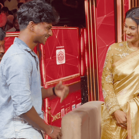 Jana Sani GIF