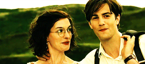 movie happy laughing smiling anne hathaway GIF